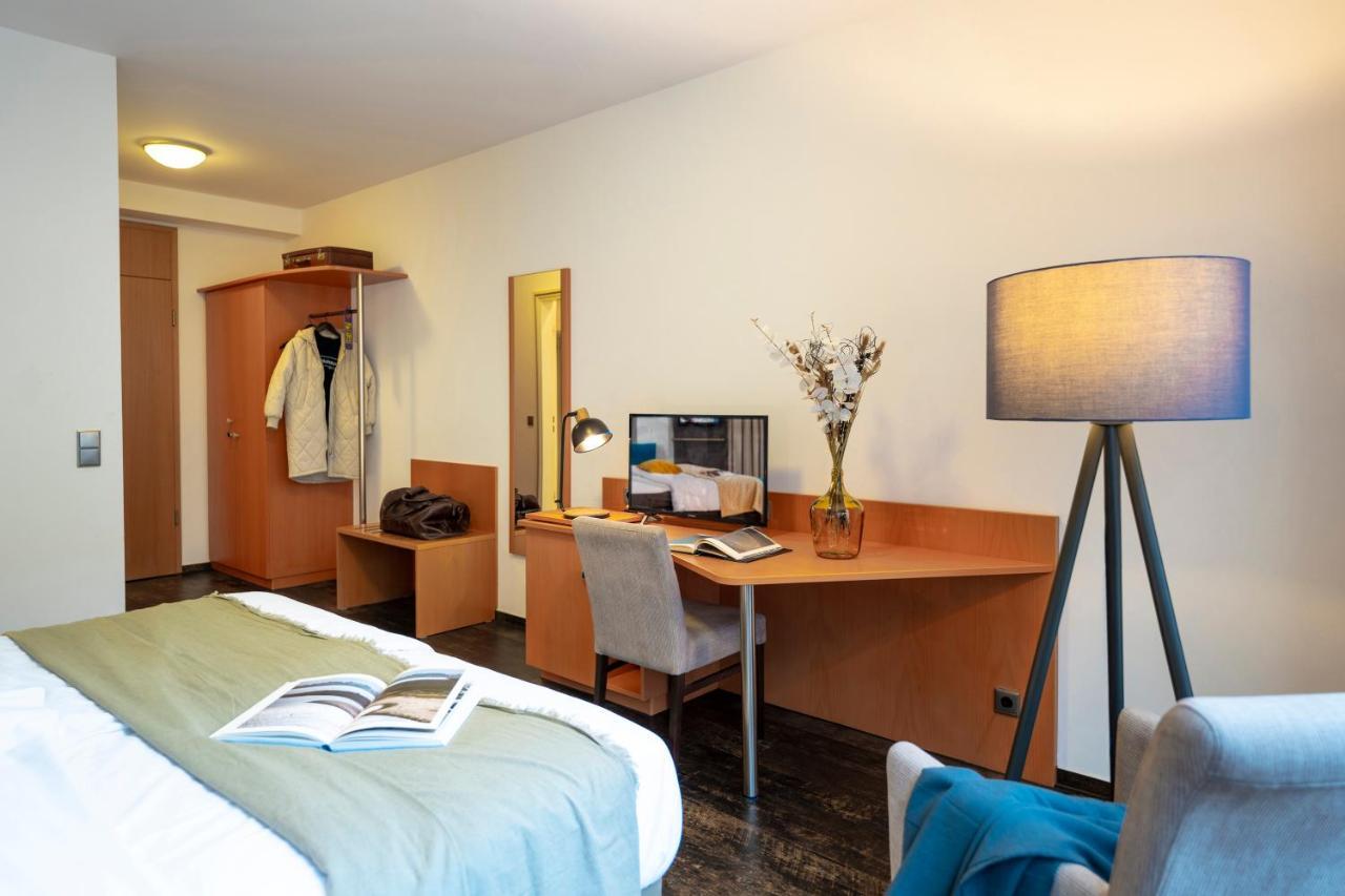 Koncept Hotel Benedikt Siegburg Bagian luar foto