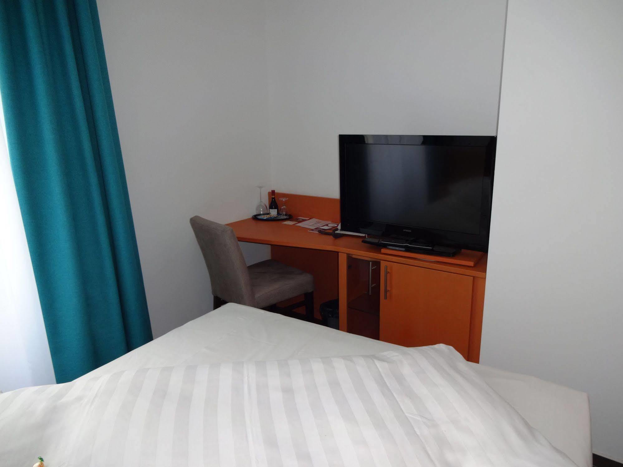 Koncept Hotel Benedikt Siegburg Bagian luar foto