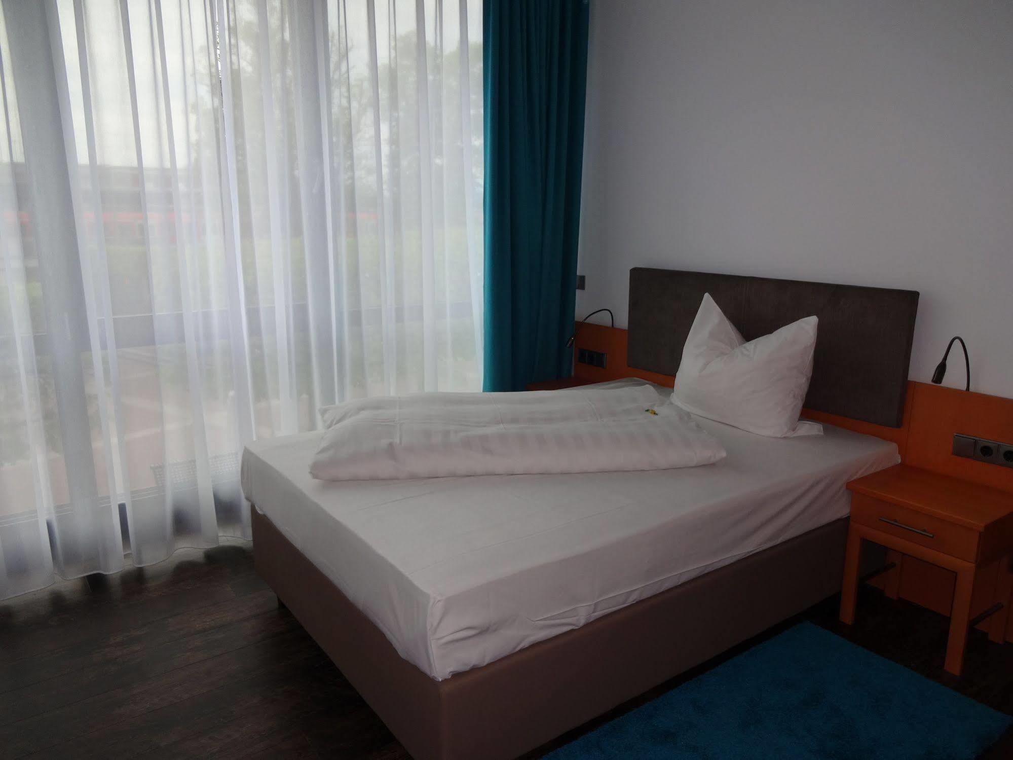 Koncept Hotel Benedikt Siegburg Bagian luar foto