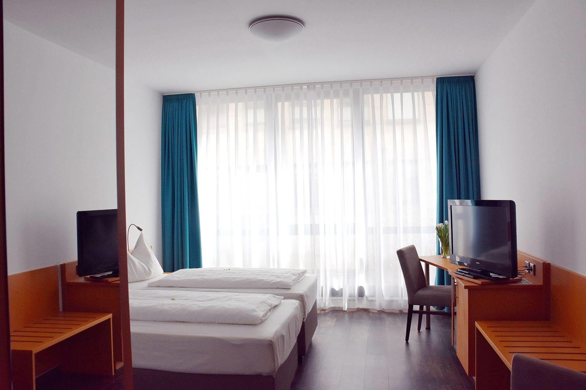 Koncept Hotel Benedikt Siegburg Bagian luar foto